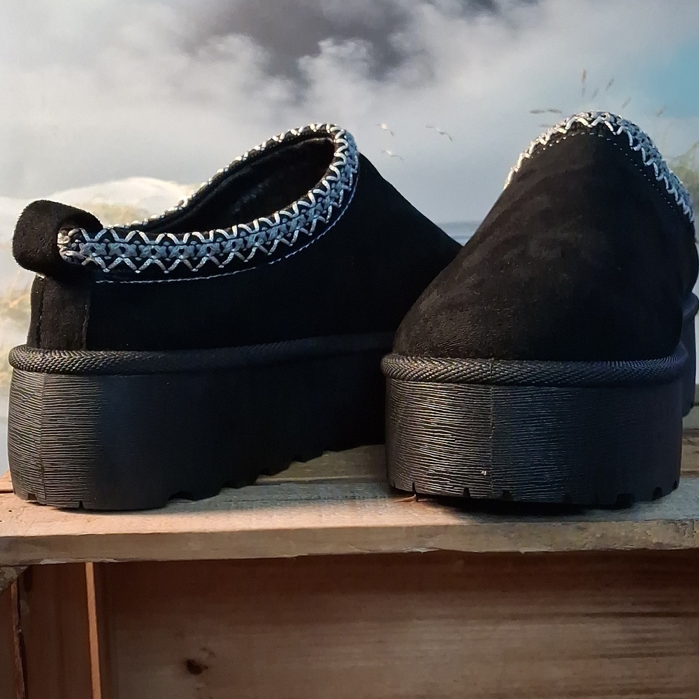 Women’s Black Suede Platform Slip-On Clogs - Picture 11 of 12